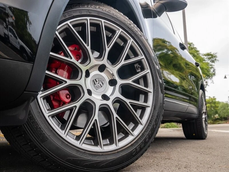 2018 Porsche 958 Cayenne - Image 2 of 21