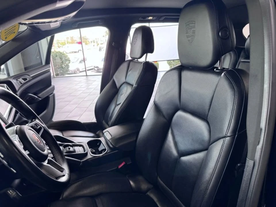 2018 Porsche 958 Cayenne - Image 9 of 20