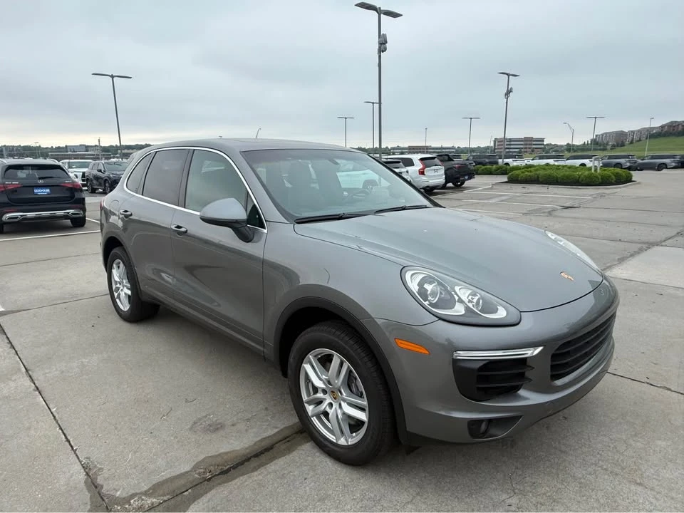 2018 Porsche 958 Cayenne - Image 2 of 12