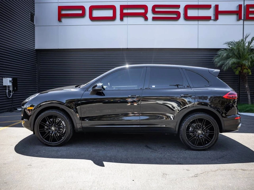 2018 Porsche 958 Cayenne - Image 2 of 5