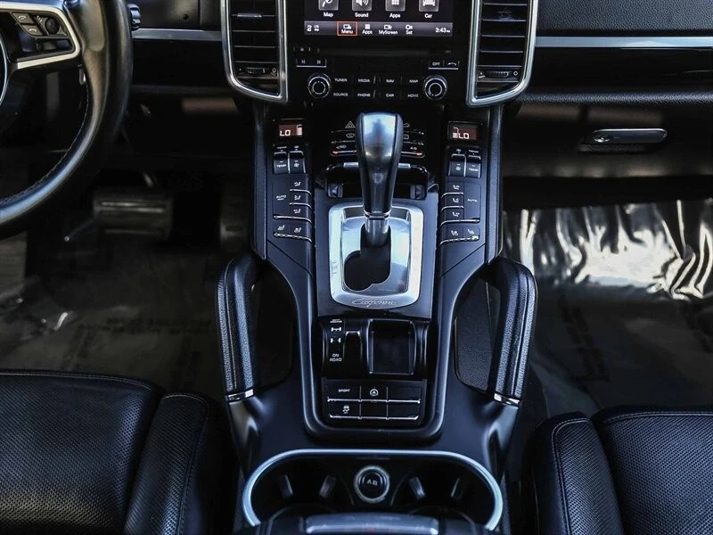 2018 Porsche 958 Cayenne - Image 18 of 21