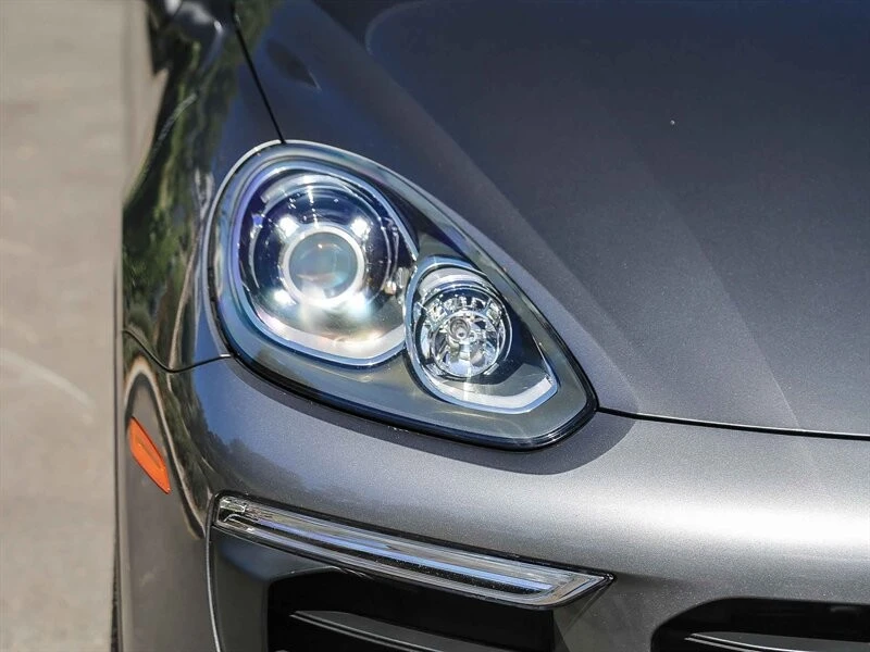 2018 Porsche 958 Cayenne - Image 10 of 21