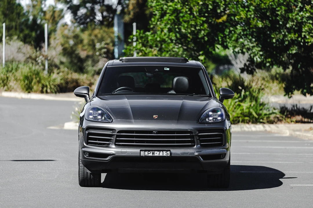 2018 Porsche 958 Cayenne - Image 2 of 31
