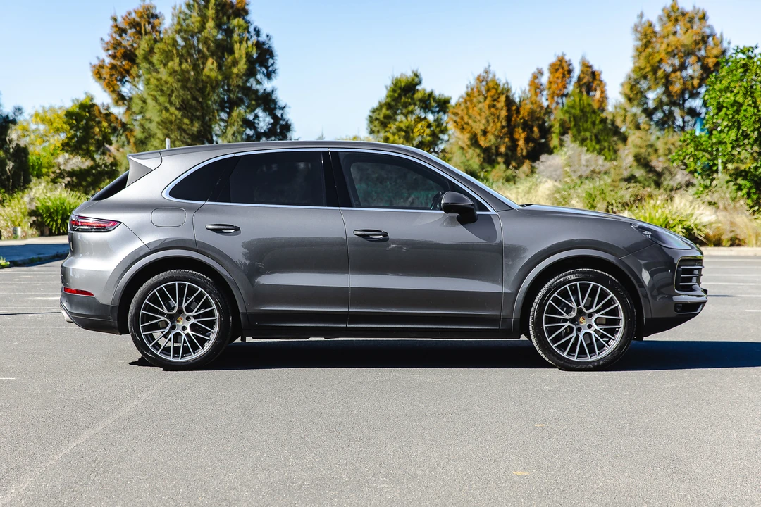 2018 Porsche 958 Cayenne - Image 8 of 31
