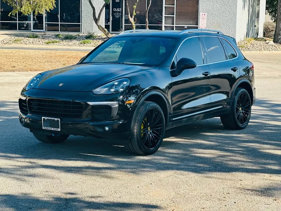 2018 Porsche 958 Cayenne - Image 2 of 8