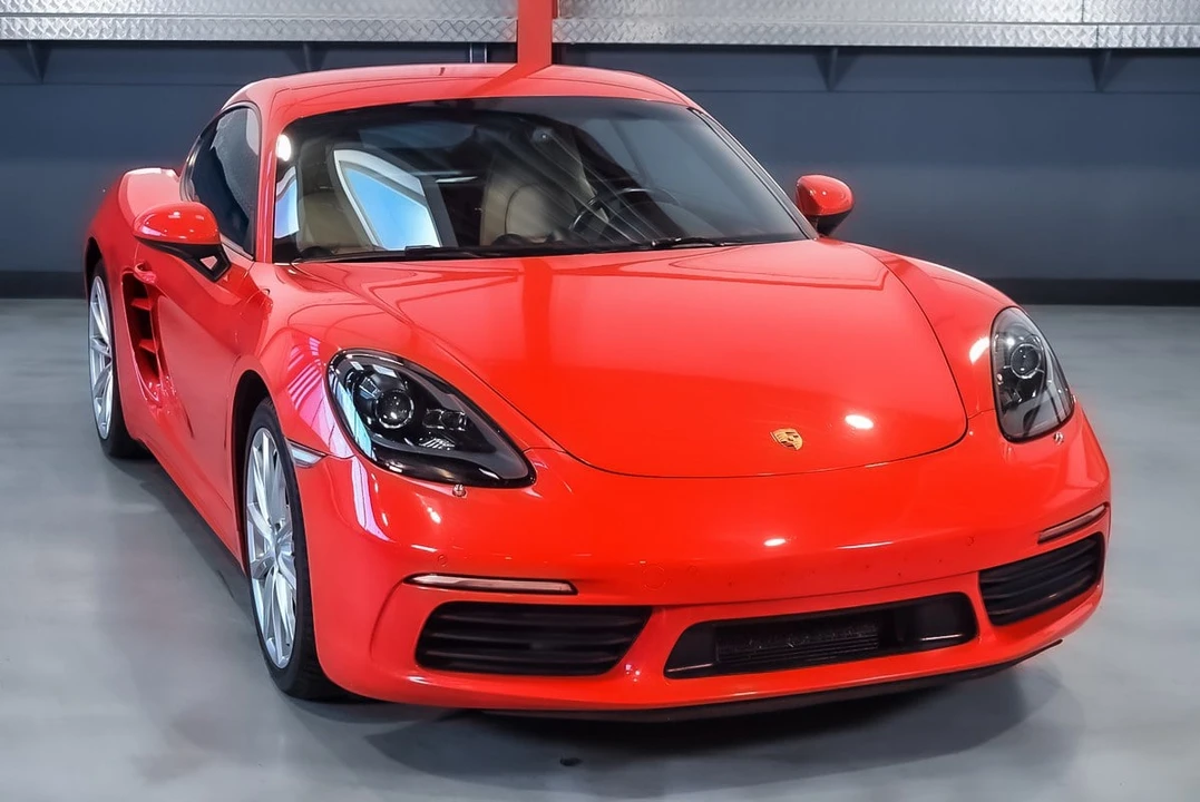2018 Porsche 718 Cayman - Image 17 of 30