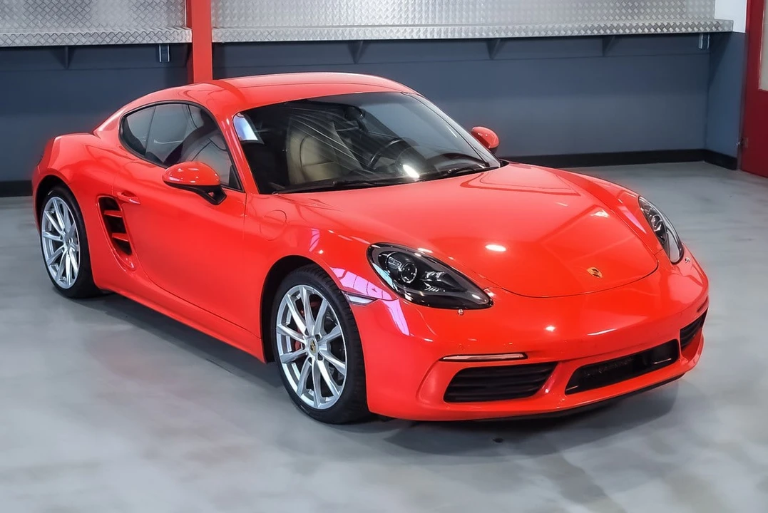 2018 Porsche 718 Cayman - Image 8 of 30