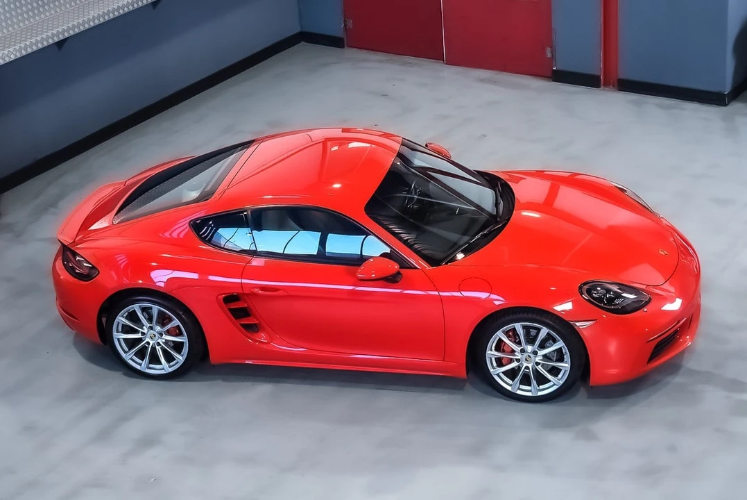 2018 Porsche 718 Cayman - Image 14 of 30