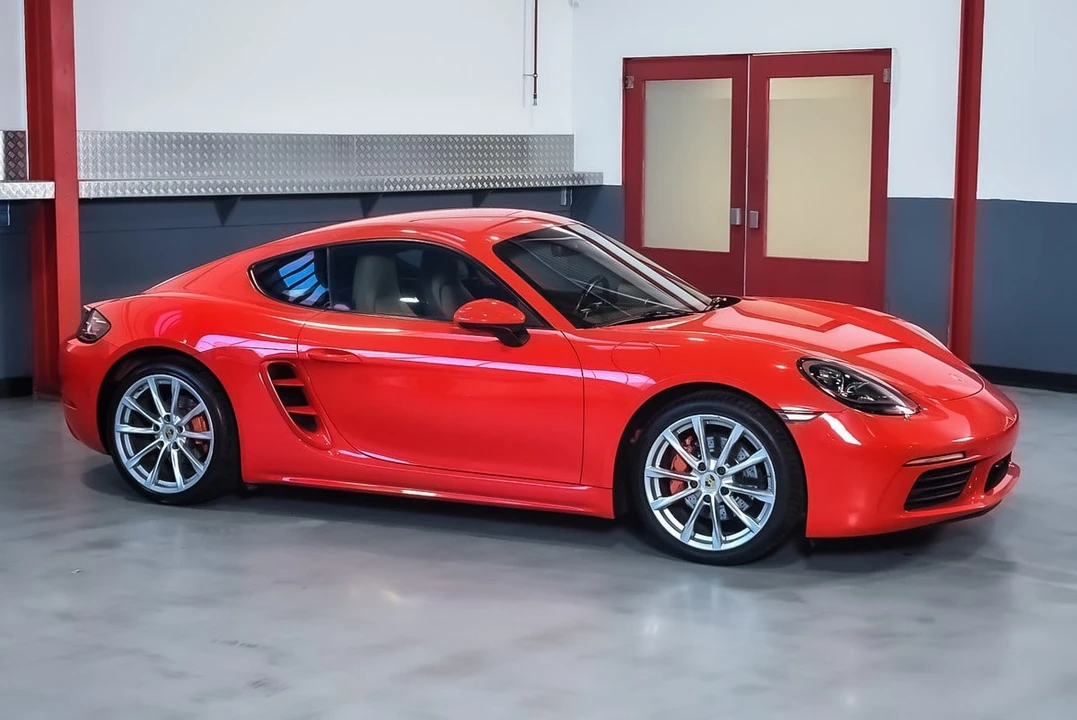 2018 Porsche 718 Cayman - Image 13 of 30