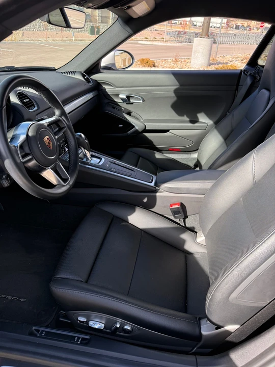 2018 Porsche 718 Cayman - Image 15 of 16