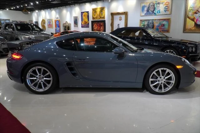 2018 Porsche 718 Cayman - Image 8 of 24