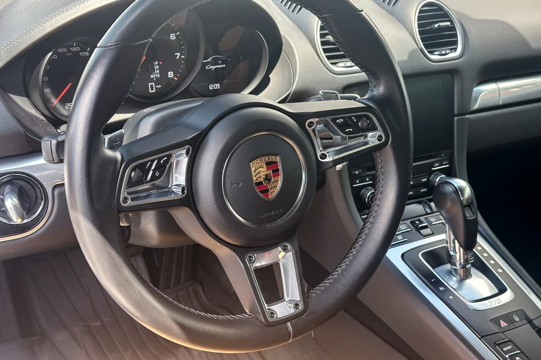 2018 Porsche 718 Cayman - Image 25 of 31
