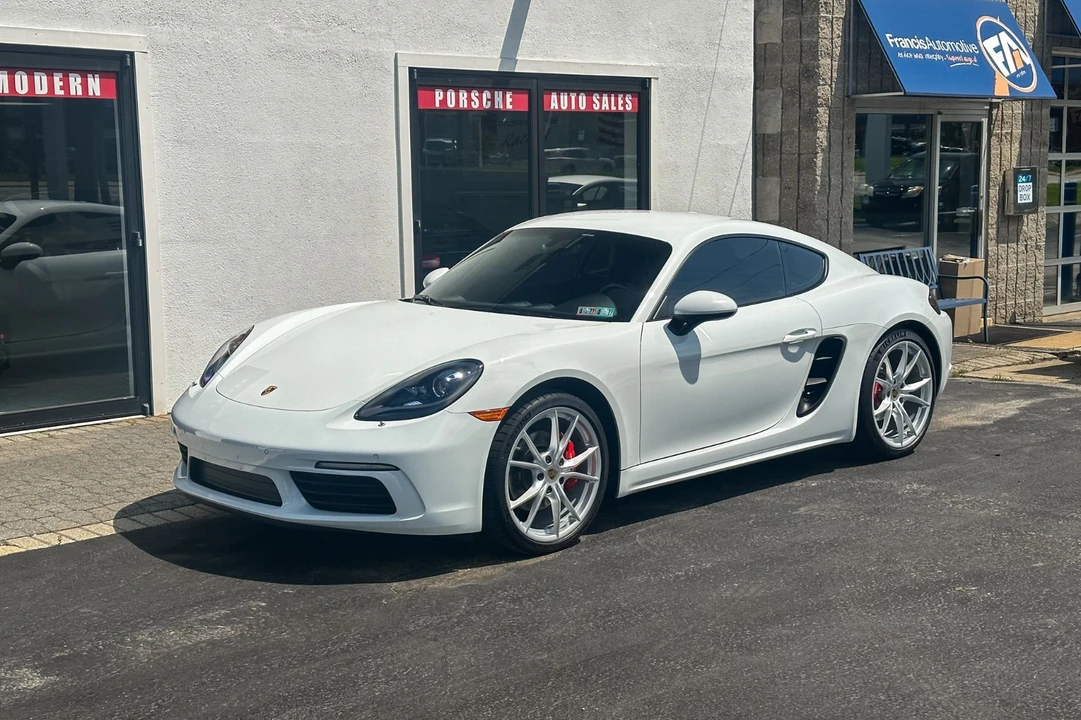 2018 Porsche 718 Cayman - Image 2 of 31
