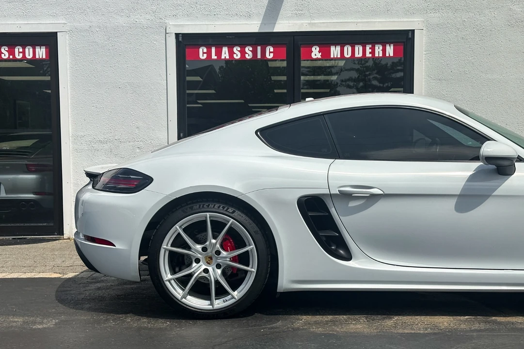2018 Porsche 718 Cayman - Image 11 of 31