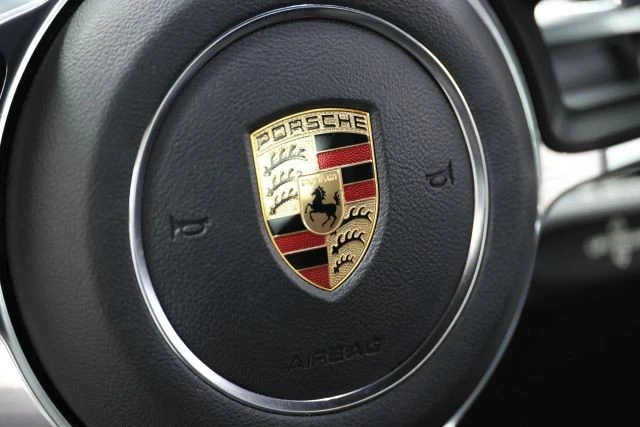 2018 Porsche 718 Cayman - Image 28 of 31