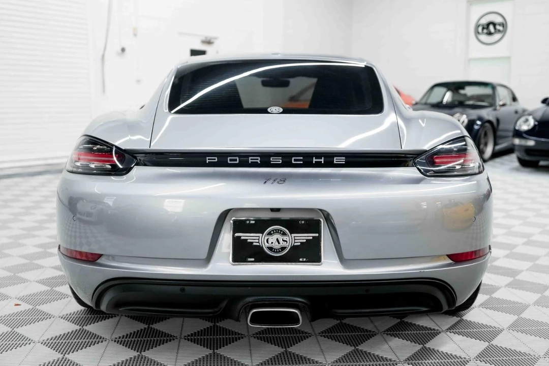 2018 Porsche 718 Cayman - Image 9 of 31