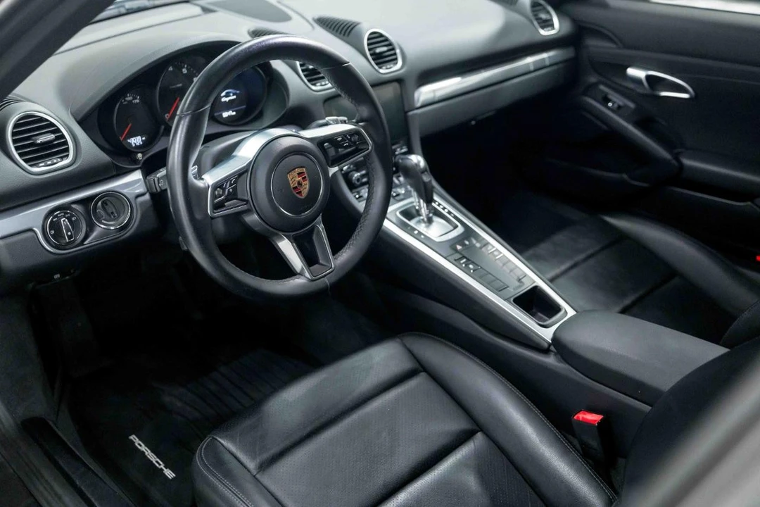 2018 Porsche 718 Cayman - Image 2 of 31