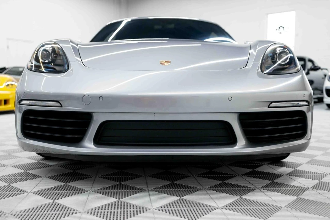 2018 Porsche 718 Cayman - Image 17 of 31