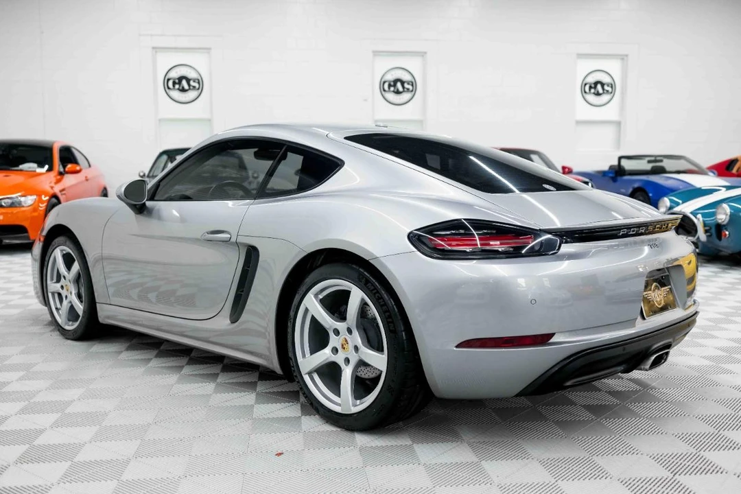2018 Porsche 718 Cayman - Image 10 of 31