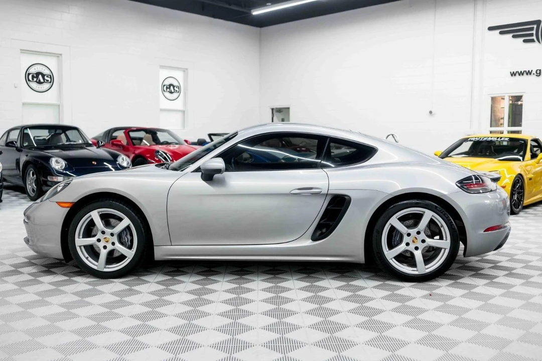 2018 Porsche 718 Cayman - Image 11 of 31