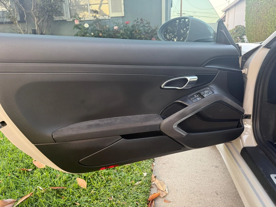 2018 Porsche 718 Cayman - Image 24 of 28