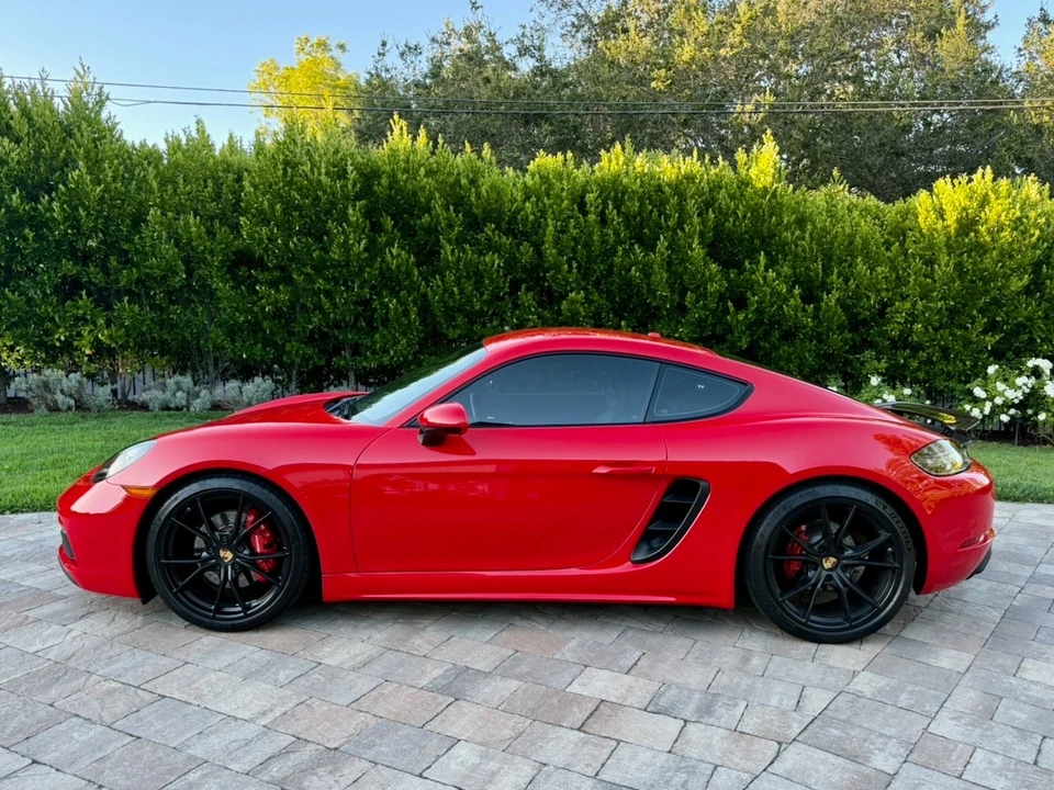 2018 Porsche 718 Cayman GTS - Image 2 of 26
