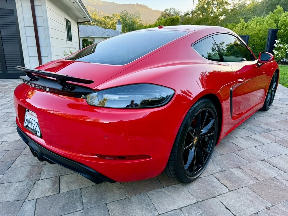 2018 Porsche 718 Cayman GTS - Image 12 of 26