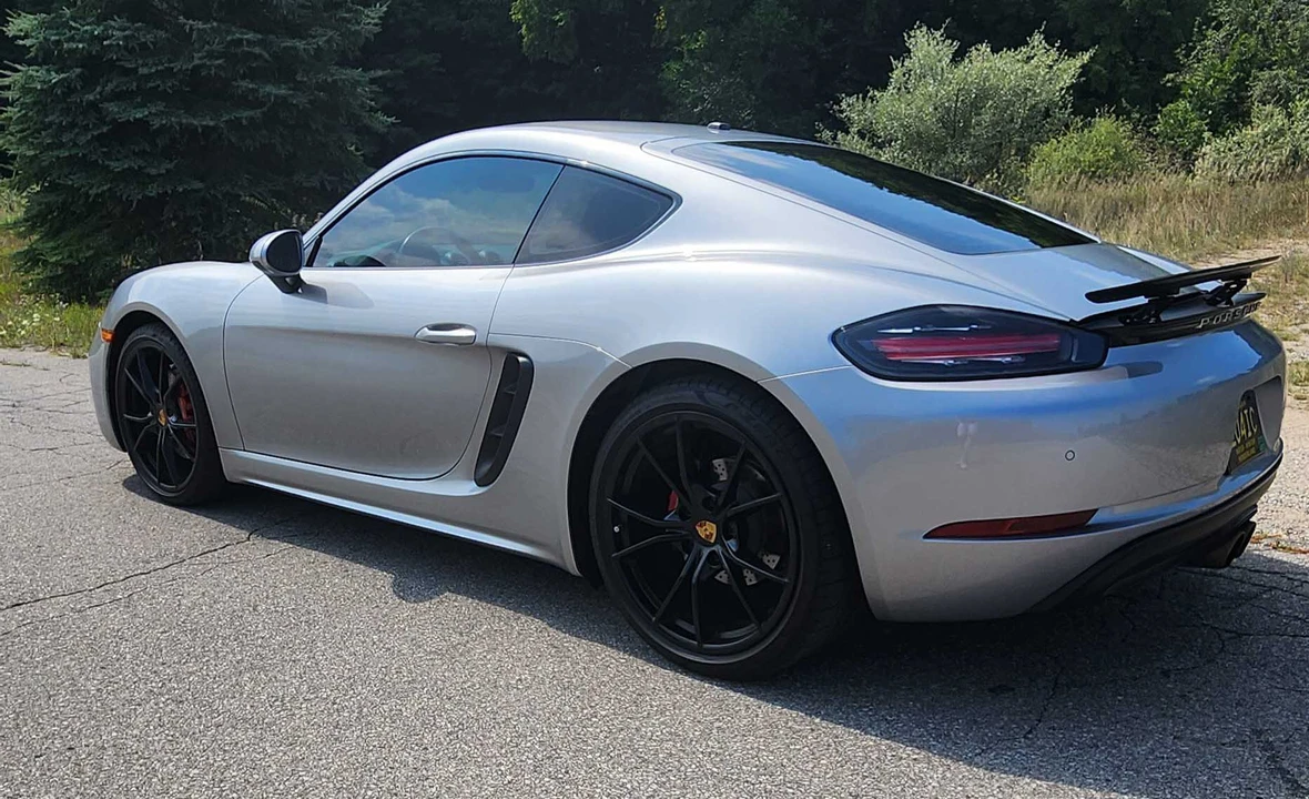 2018 Porsche 718 Cayman S - Image 17 of 31