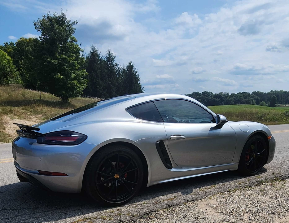 2018 Porsche 718 Cayman S - Image 7 of 31