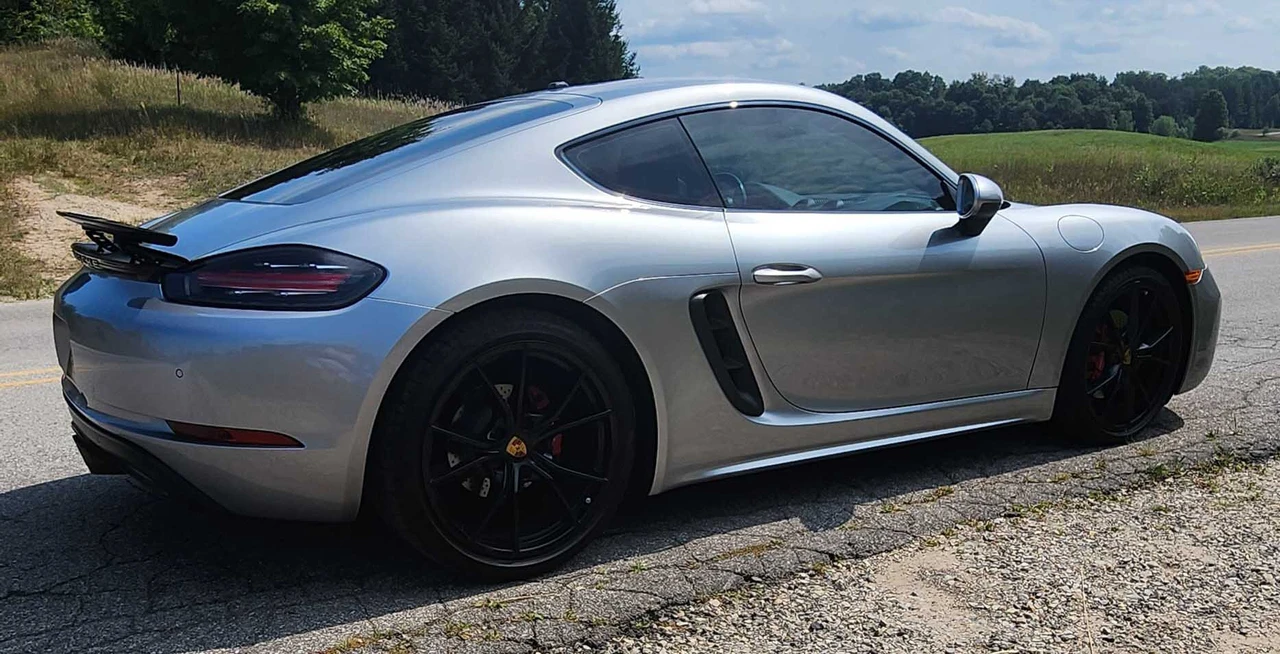 2018 Porsche 718 Cayman S - Image 8 of 31