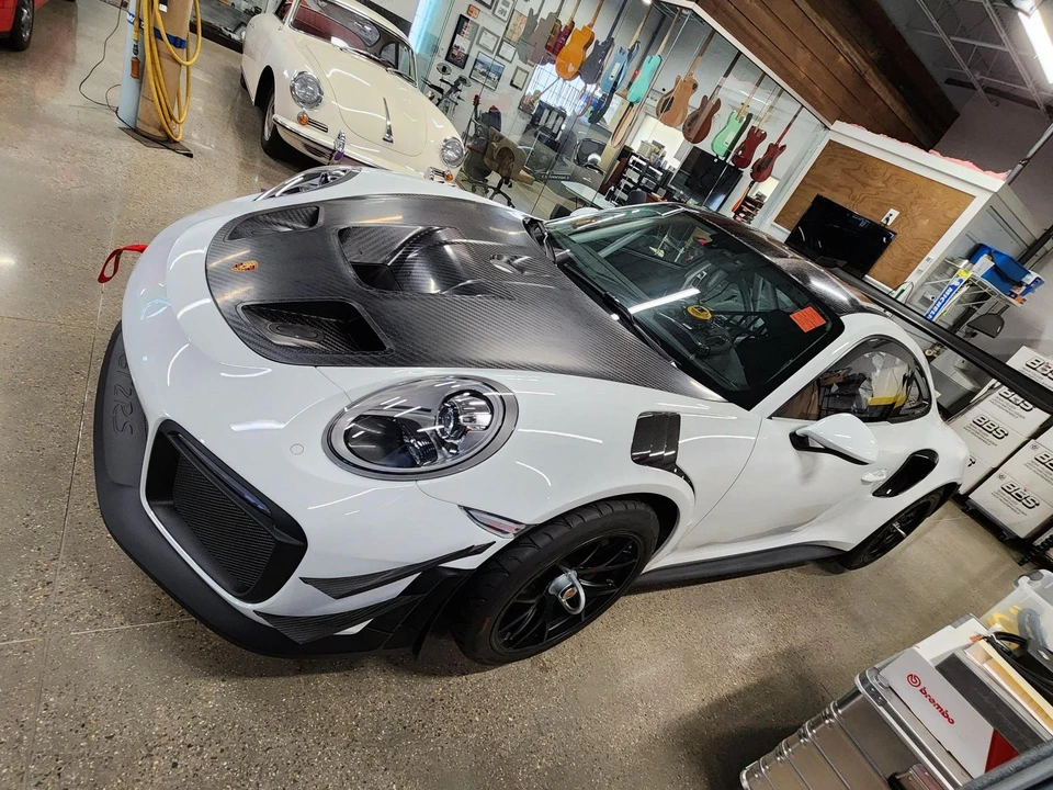 2018 Porsche 991 GT2 RS - Image 3 of 16