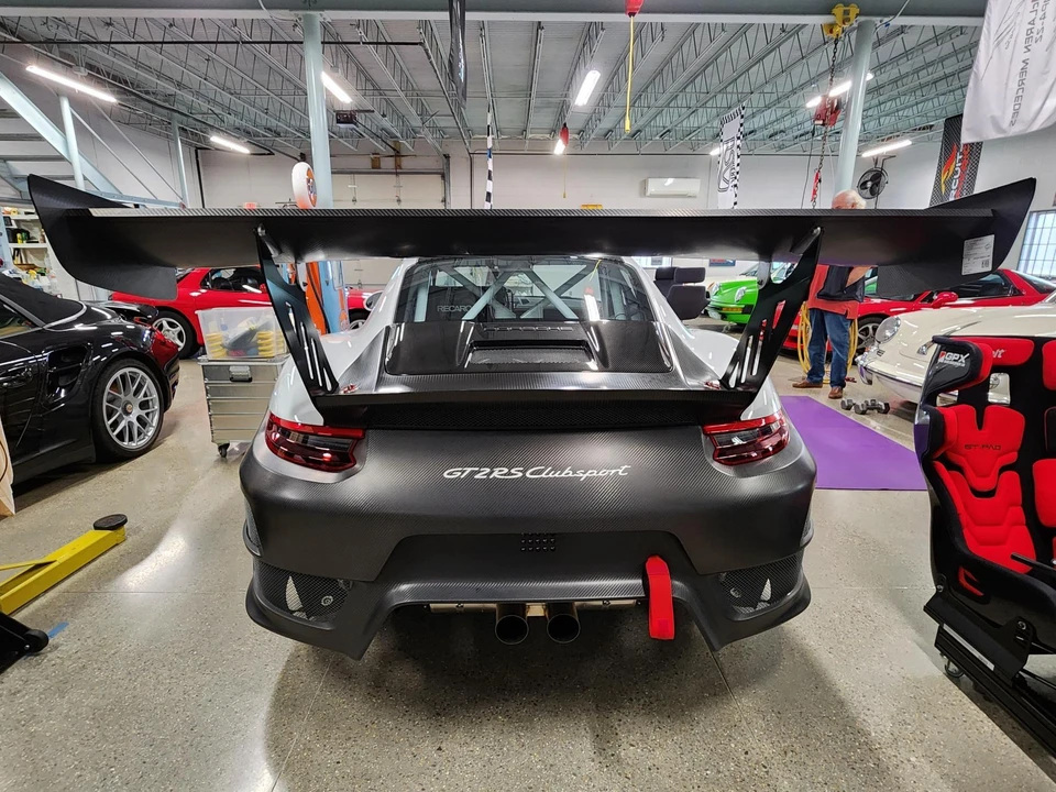 2018 Porsche 991 GT2 RS - Image 4 of 16