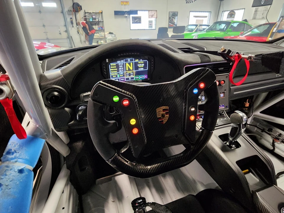 2018 Porsche 991 GT2 RS - Image 7 of 16