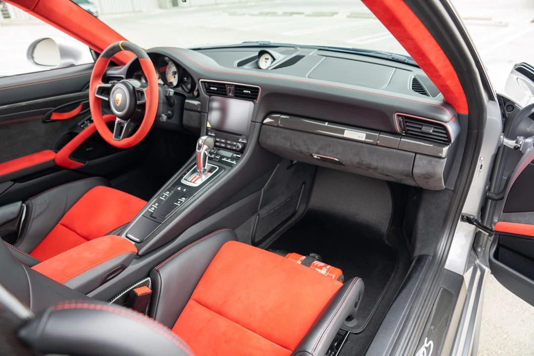 2018 Porsche 991 GT2 RS - Image 14 of 31