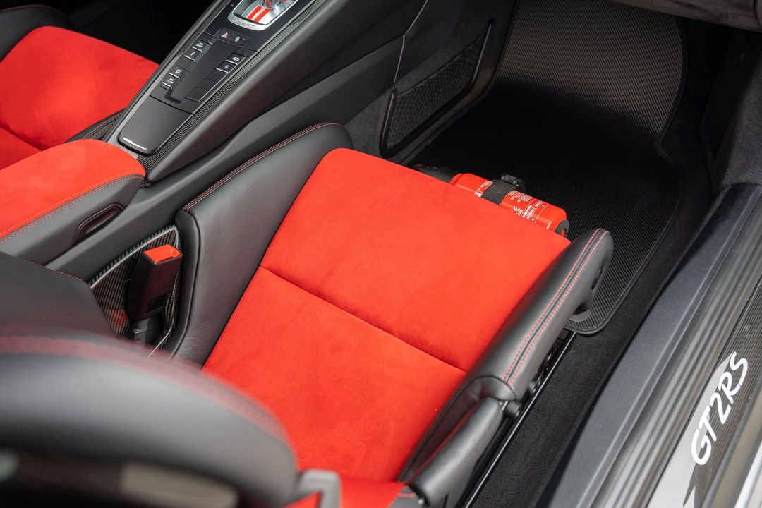 2018 Porsche 991 GT2 RS - Image 13 of 31