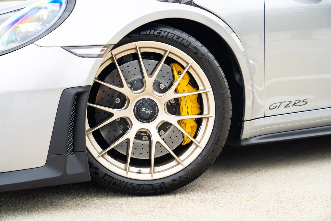 2018 Porsche 991 GT2 RS - Image 5 of 31