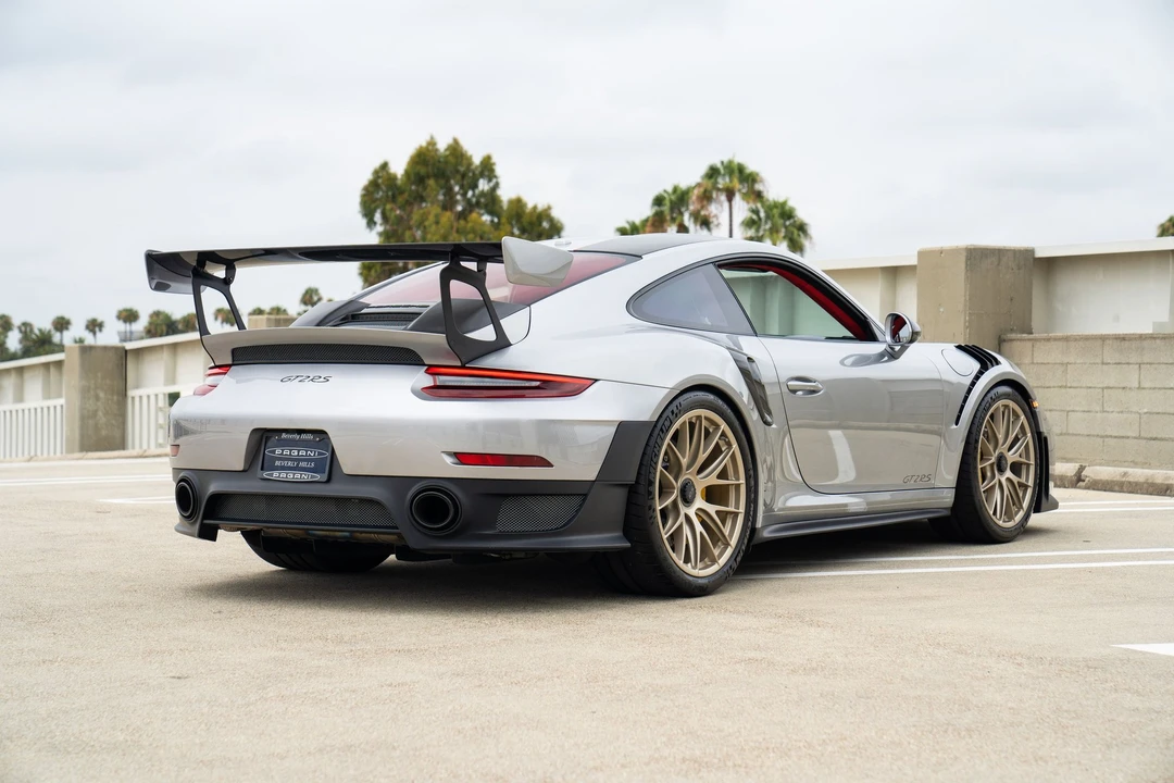 2018 Porsche 991 GT2 RS - Image 2 of 31