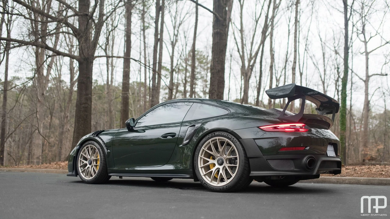 2018 Porsche 991 GT2 RS - Image 14 of 31
