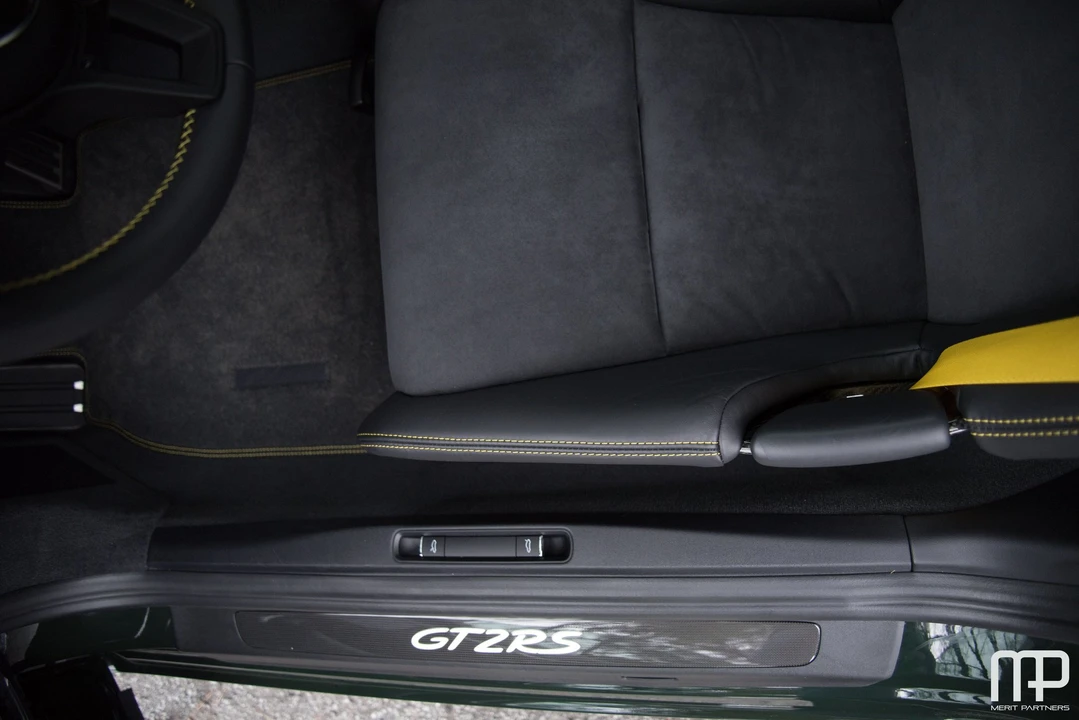 2018 Porsche 991 GT2 RS - Image 30 of 31
