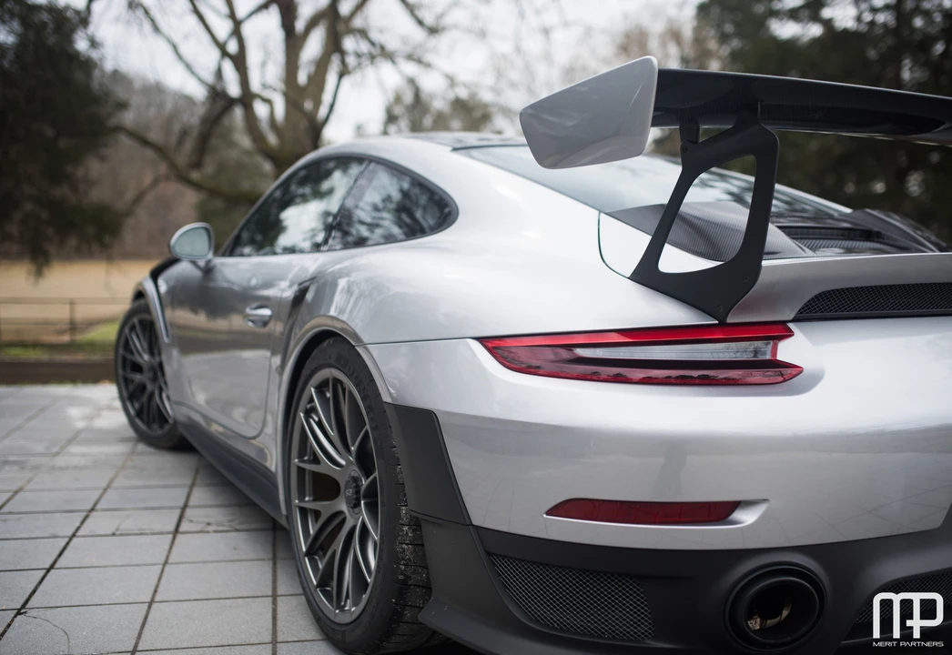 2018 Porsche 991 GT2 RS - Image 12 of 31