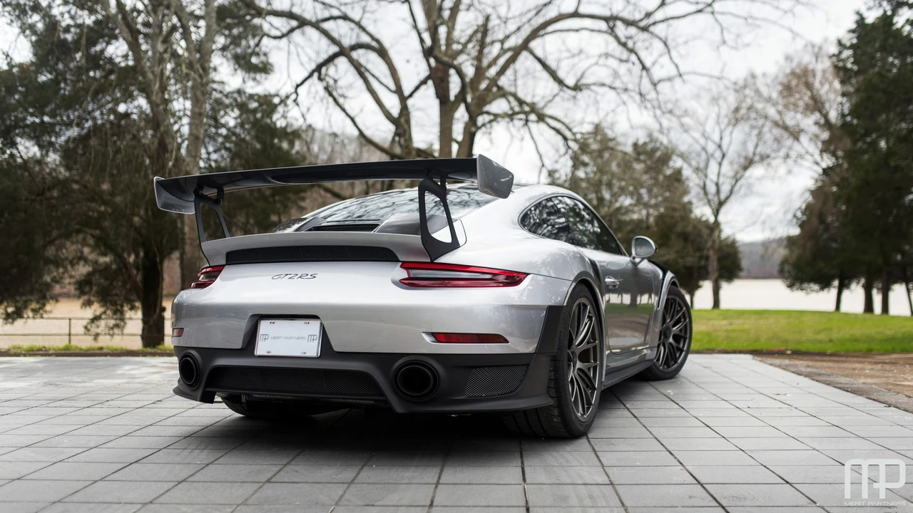 2018 Porsche 991 GT2 RS - Image 15 of 31