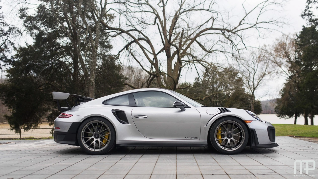 2018 Porsche 991 GT2 RS - Image 16 of 31