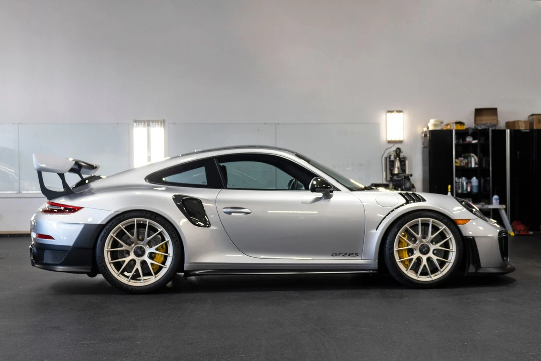 2018 Porsche 991 GT2 RS - Image 8 of 31