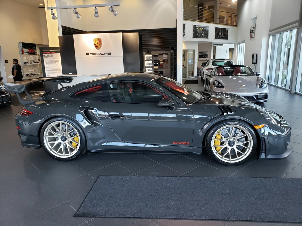 2018 Porsche 991 GT2 RS - Image 5 of 31