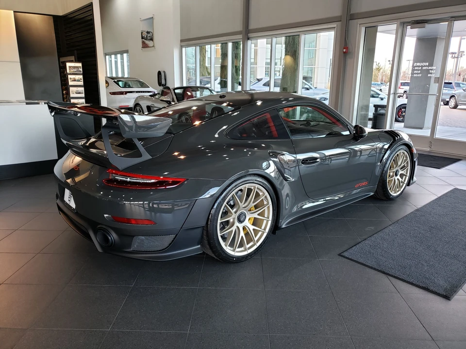 2018 Porsche 991 GT2 RS - Image 6 of 31