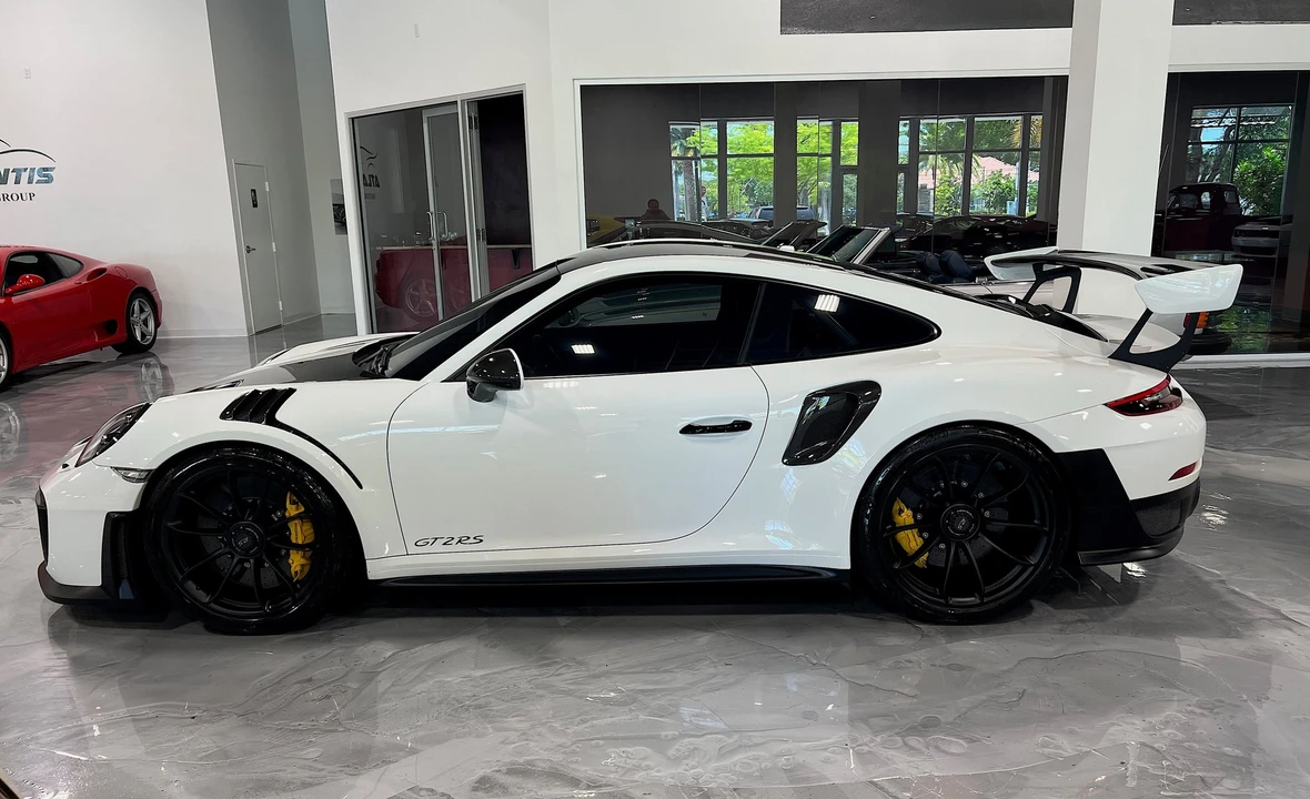2018 Porsche 991 GT2 RS - Image 4 of 18