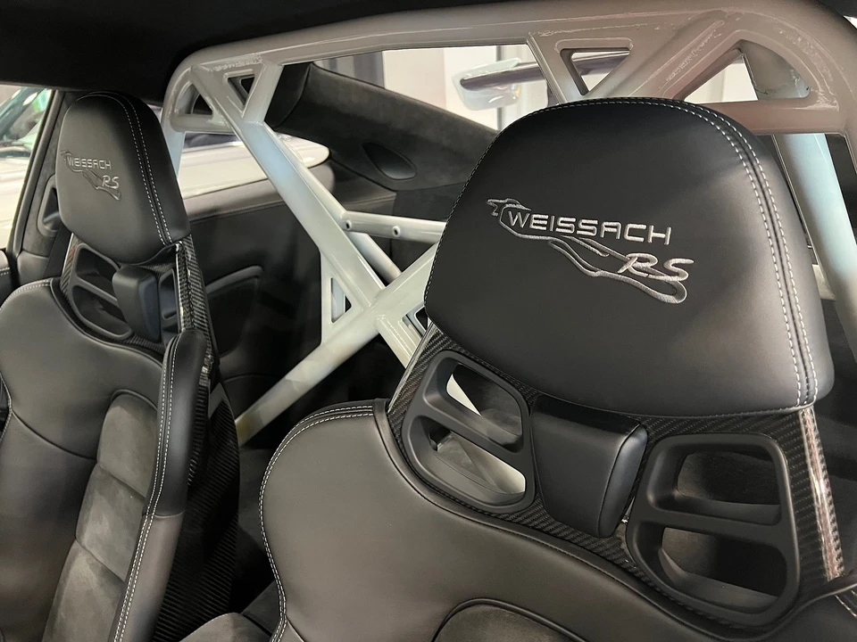 2018 Porsche 991 GT2 RS - Image 14 of 18