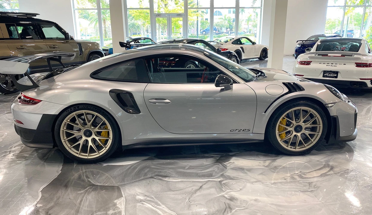 2018 Porsche 991 GT2 RS - Image 6 of 12