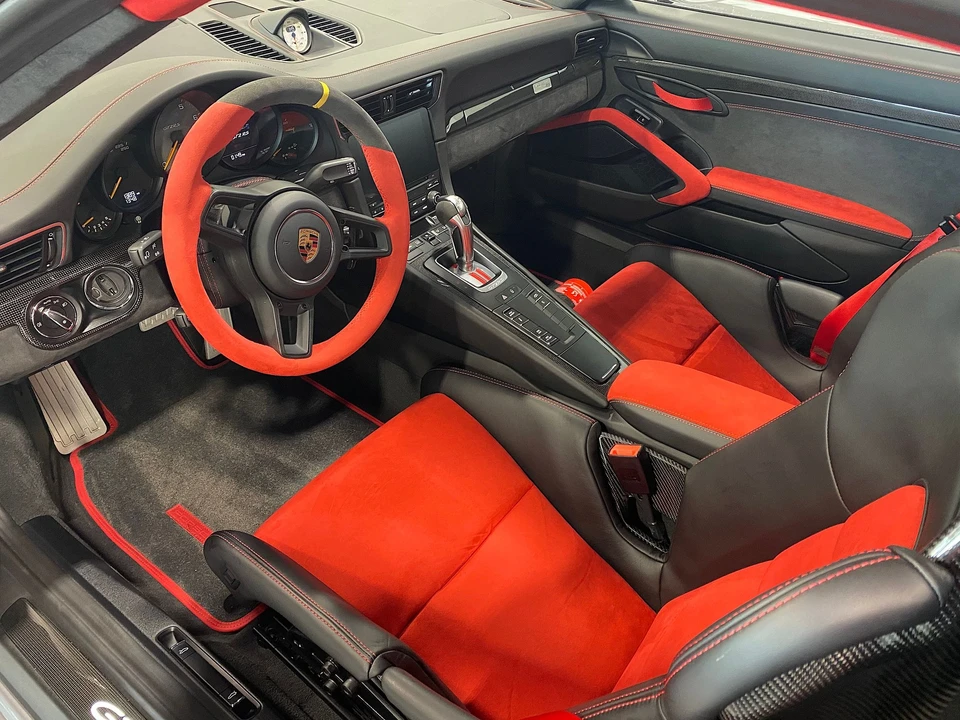 2018 Porsche 991 GT2 RS - Image 9 of 12