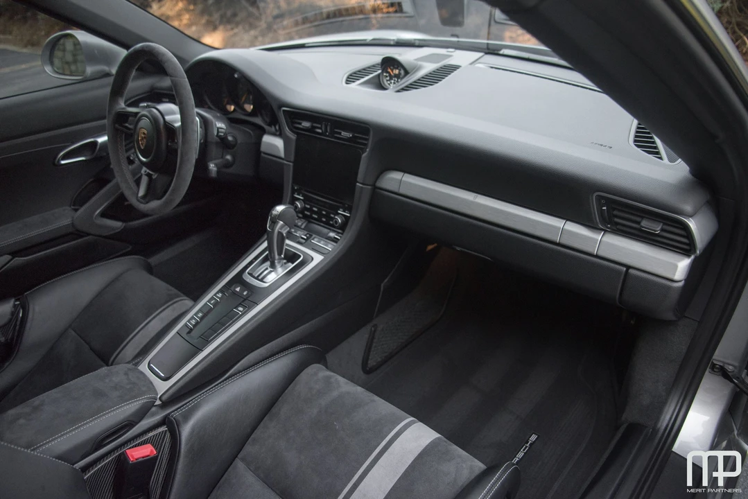 2018 Porsche 991 GT3 - Image 21 of 31